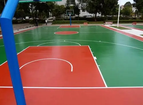西双版纳球场地面翻新,裂缝修重要性